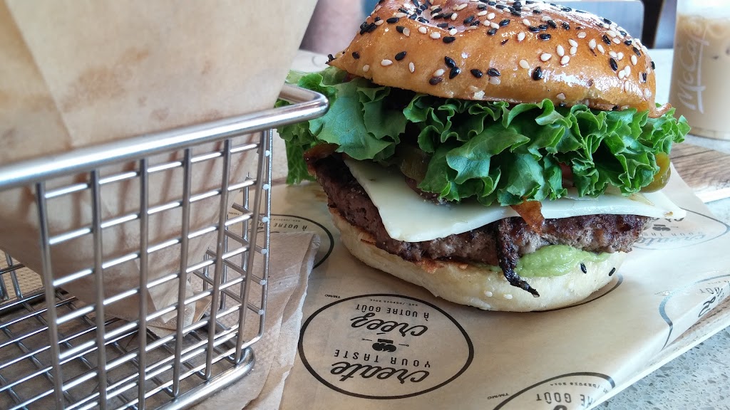McDonalds | 321 Boulevard de la Marine, Varennes, QC J3X 1Z4, Canada | Phone: (450) 929-0186