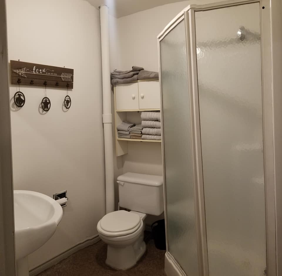 Winstons Cabin B&B | 50056, Dawson Road, Richer, MB R0E 1S0, Canada | Phone: (204) 392-2393