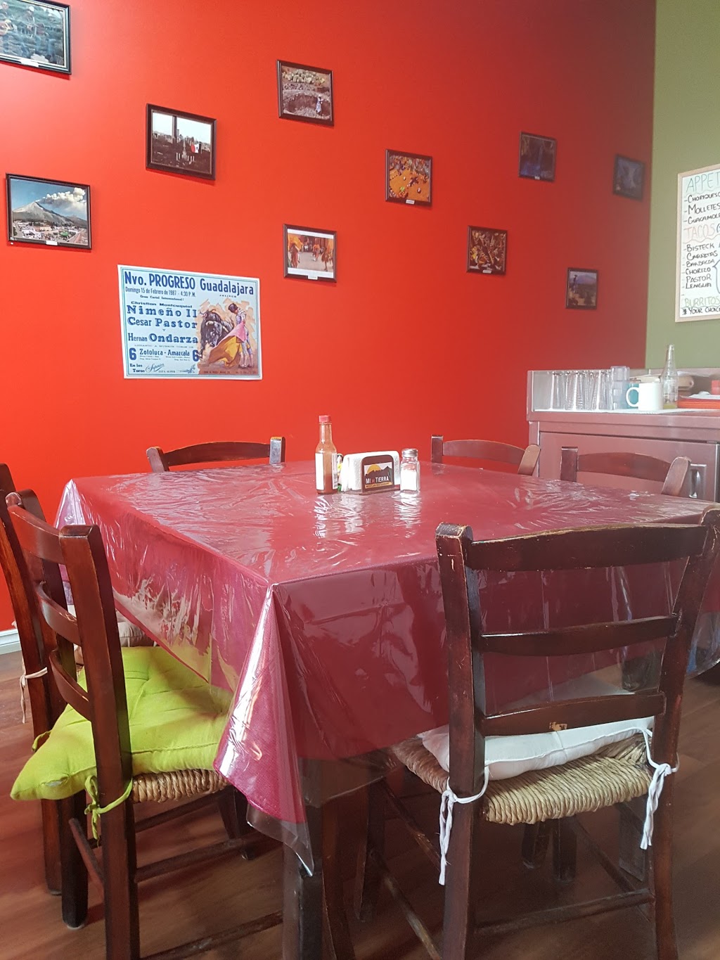 Mi Tierra Mexican Restaurant | 2124-c 22 St W, Saskatoon, SK S7M 0V3, Canada | Phone: (306) 974-6226
