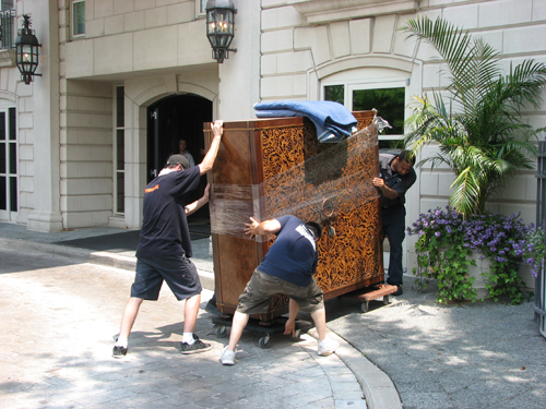 Mittmann Furniture Delivery Inc. | 50 Modern Rd, Scarborough, ON M1R 3B6, Canada | Phone: (416) 291-4419