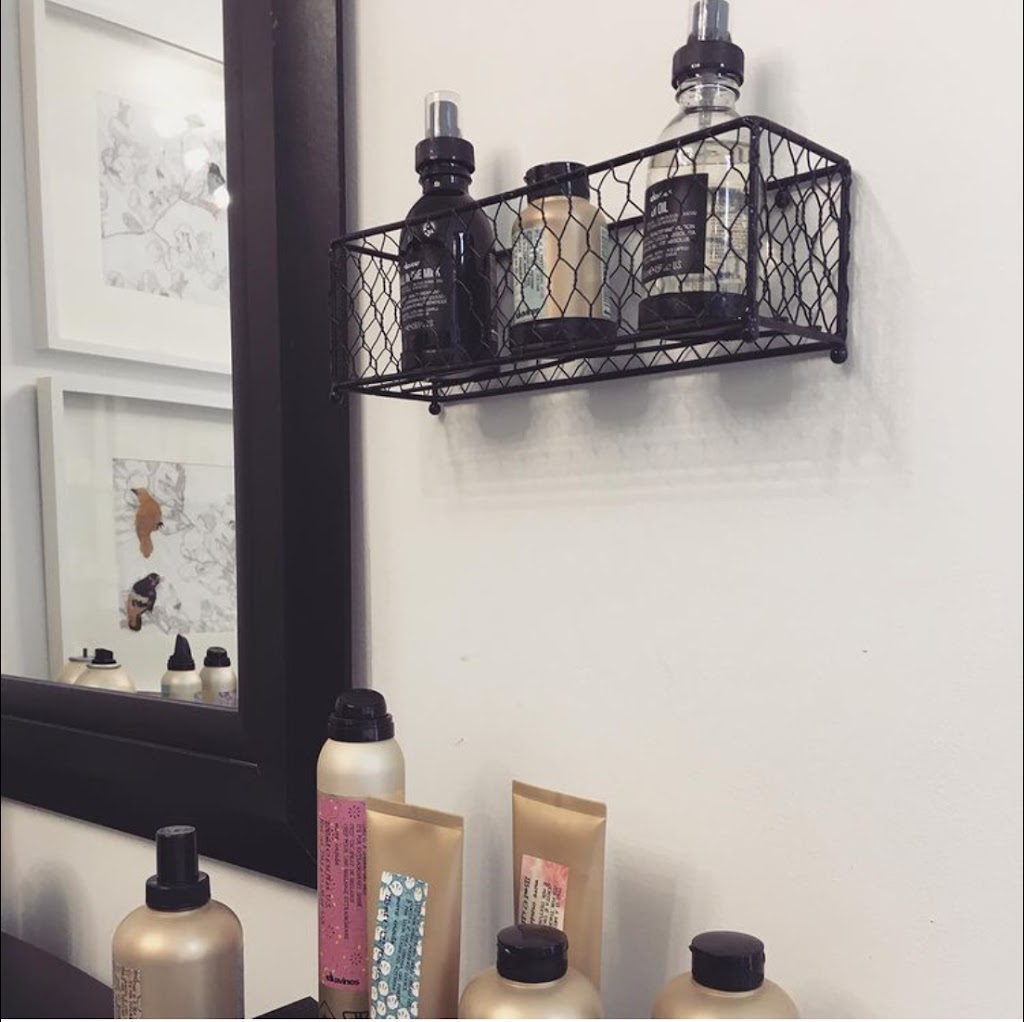 splitting hairs studio | 161 Waldron Ave, Okotoks, AB T1S 1E2, Canada | Phone: (587) 227-1173