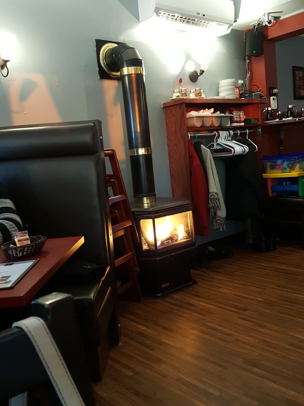 Pizz Vercheres | 599 Rte Marie-Victorin, Verchères, QC J0L 2R0, Canada | Phone: (450) 583-0010