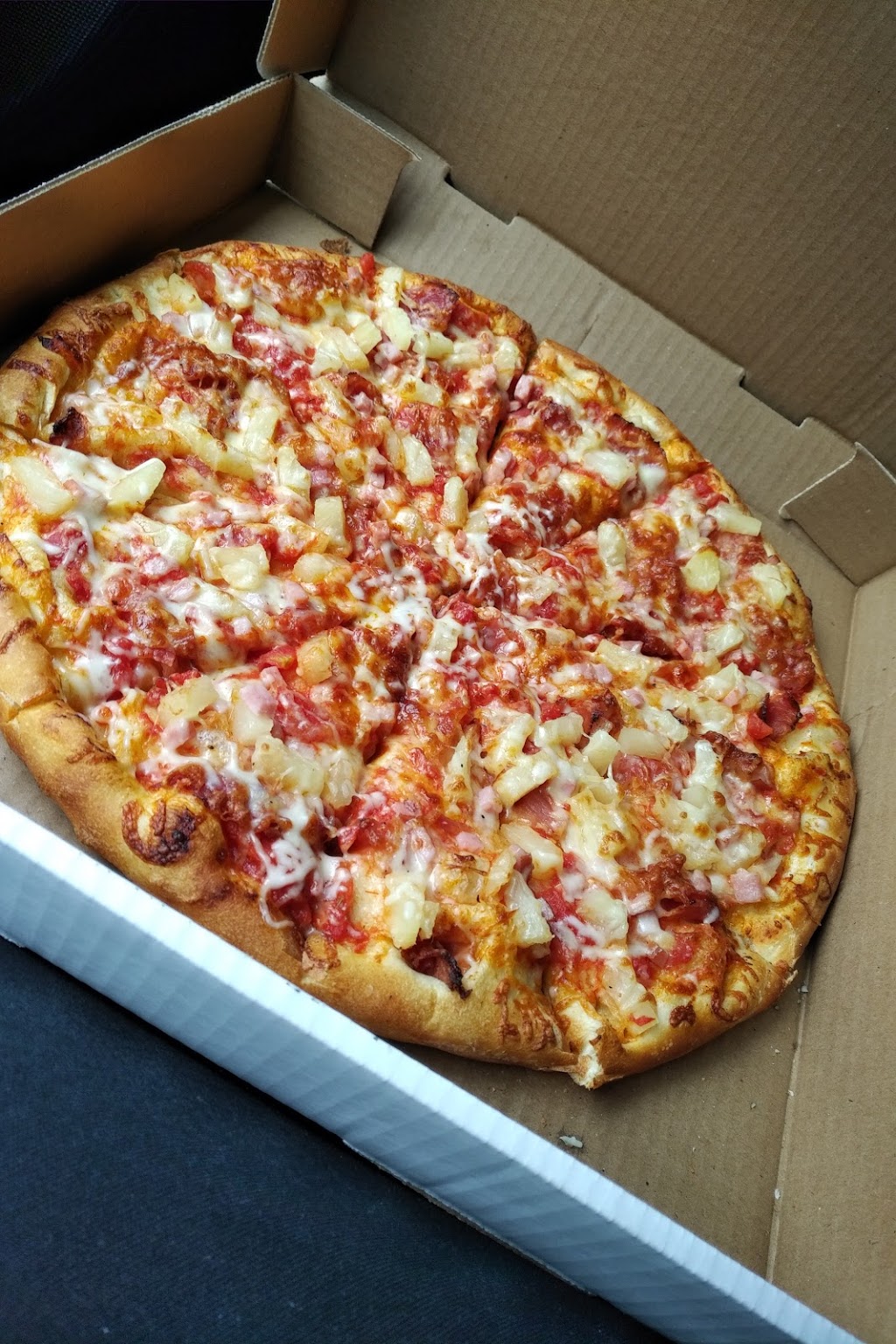 Pizza Break | 3560 Rutherford Rd #63, Woodbridge, ON L4H 3T8, Canada | Phone: (905) 553-4040
