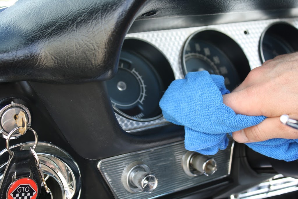 Bob Cooks Auto Detailing | 3051 Osler St #7, London, ON N5V 3K2, Canada | Phone: (519) 451-4660