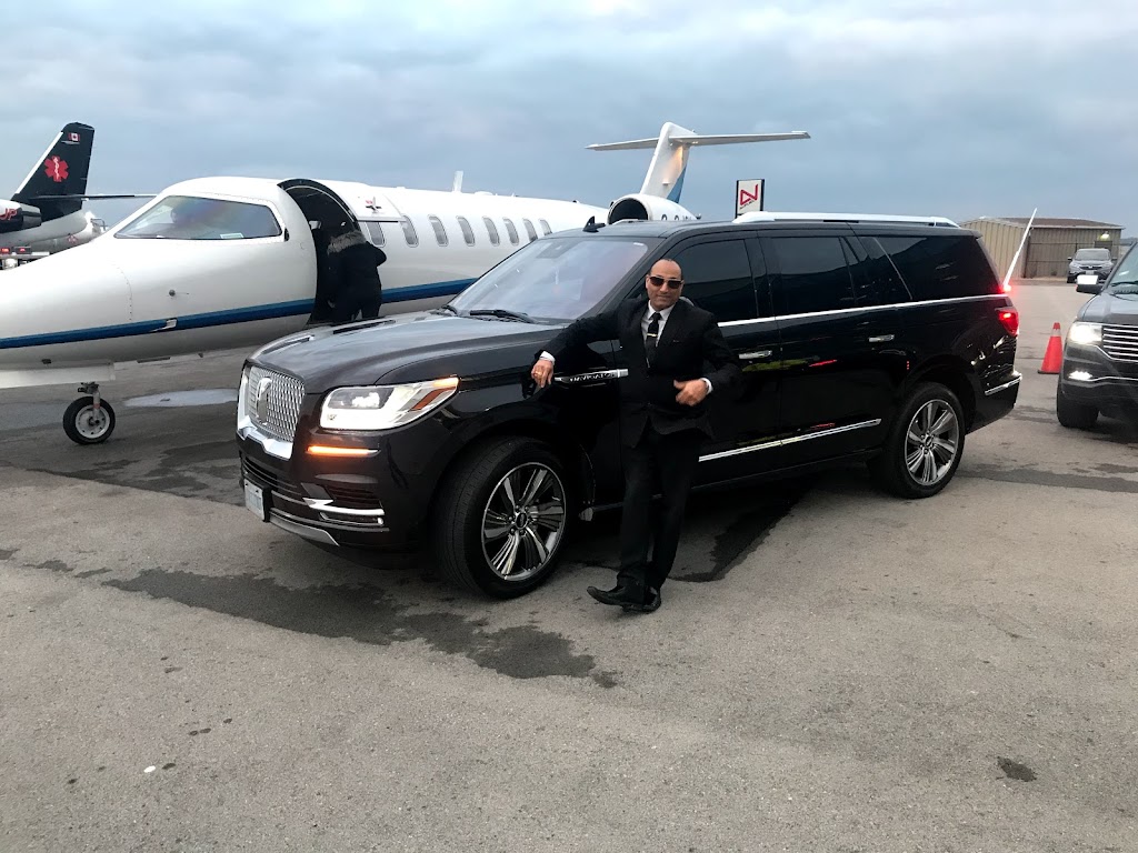 Limo Services Toronto | 24 Rochdale Ave, York, ON M6E 1X2, Canada | Phone: (647) 853-2421