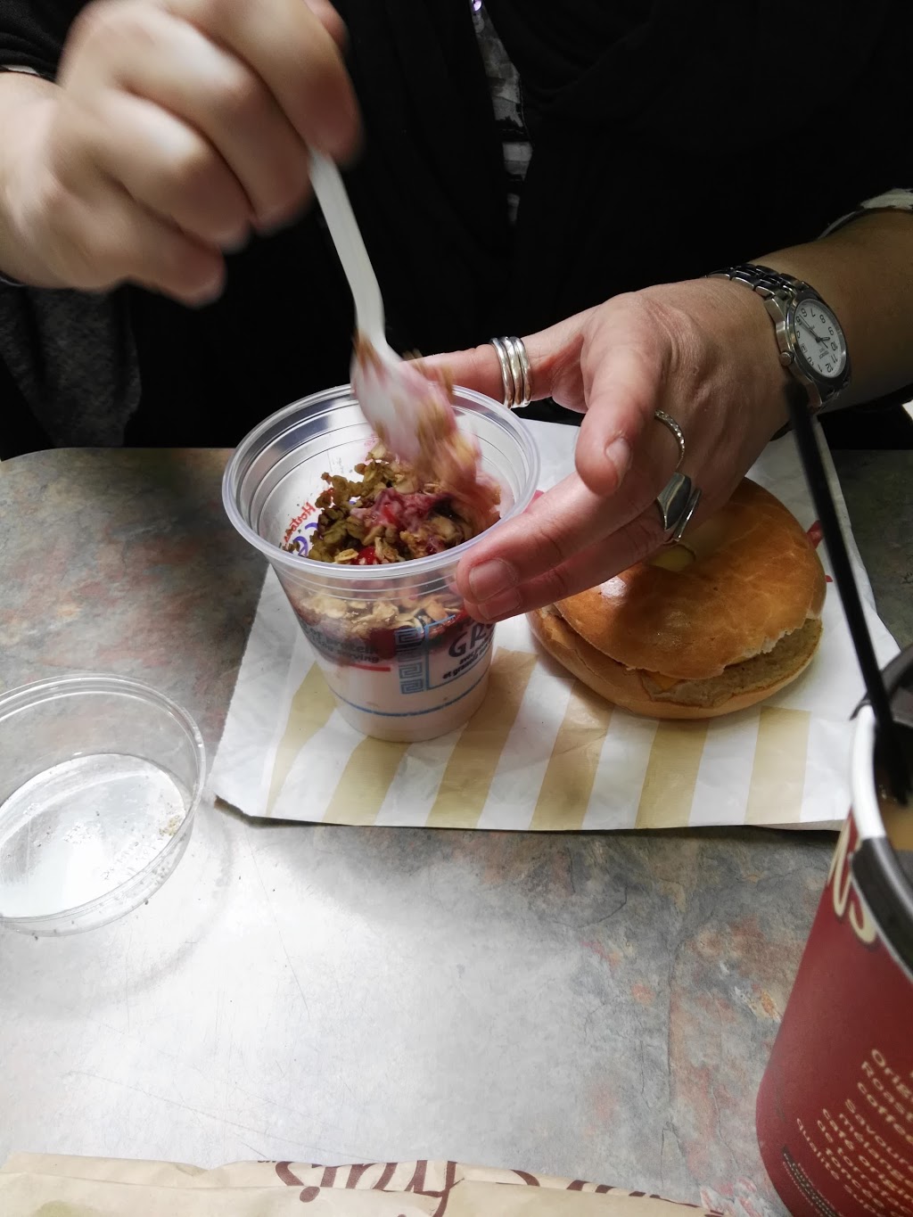 Tim Hortons | 495 York Rd, Niagara-on-the-Lake, ON L0S 1J0, Canada | Phone: (905) 984-3332