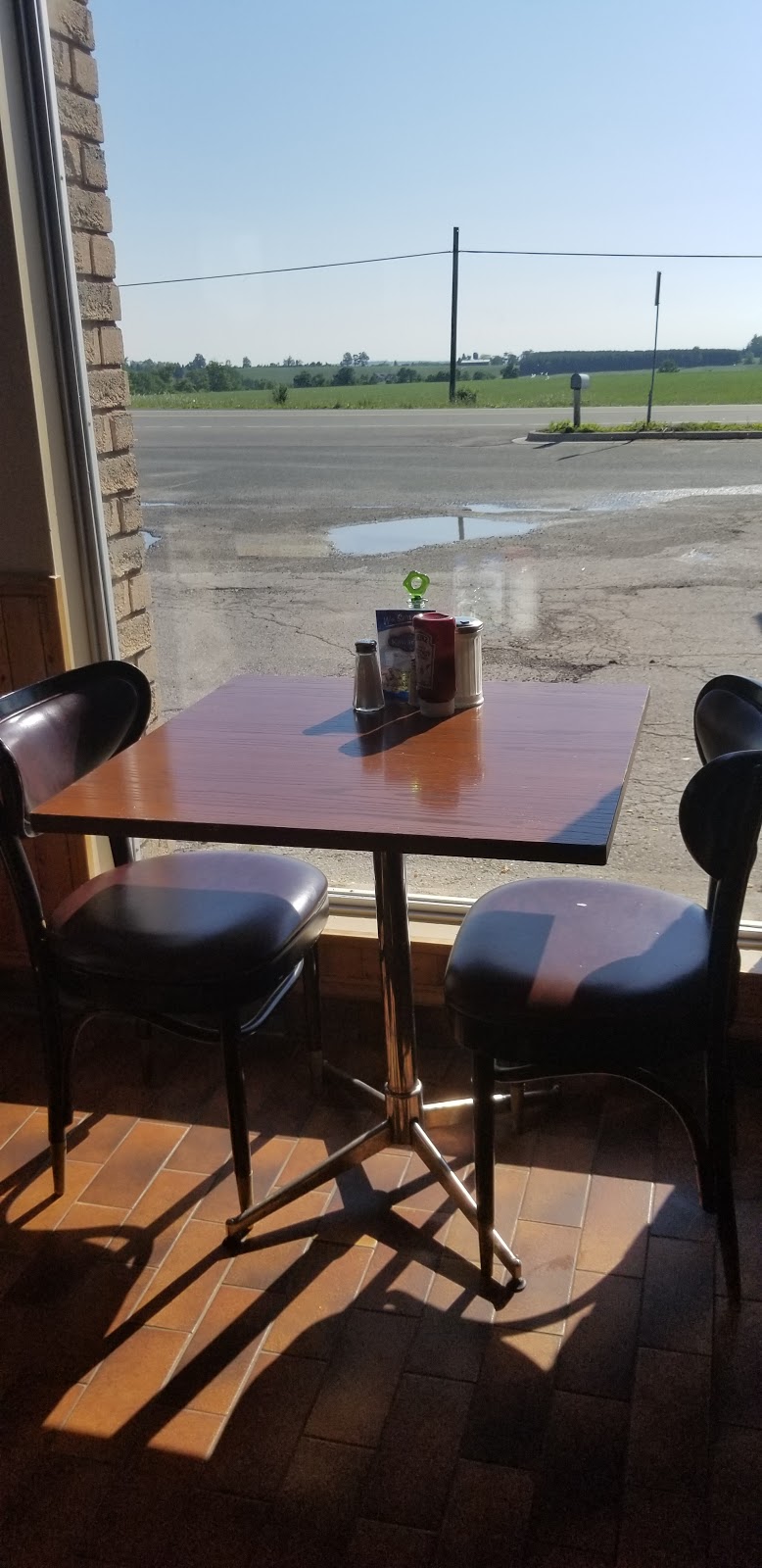 Kings 12 Cafe | 21900 ON-12, Sunderland, ON L0C 1H0, Canada | Phone: (289) 507-6873