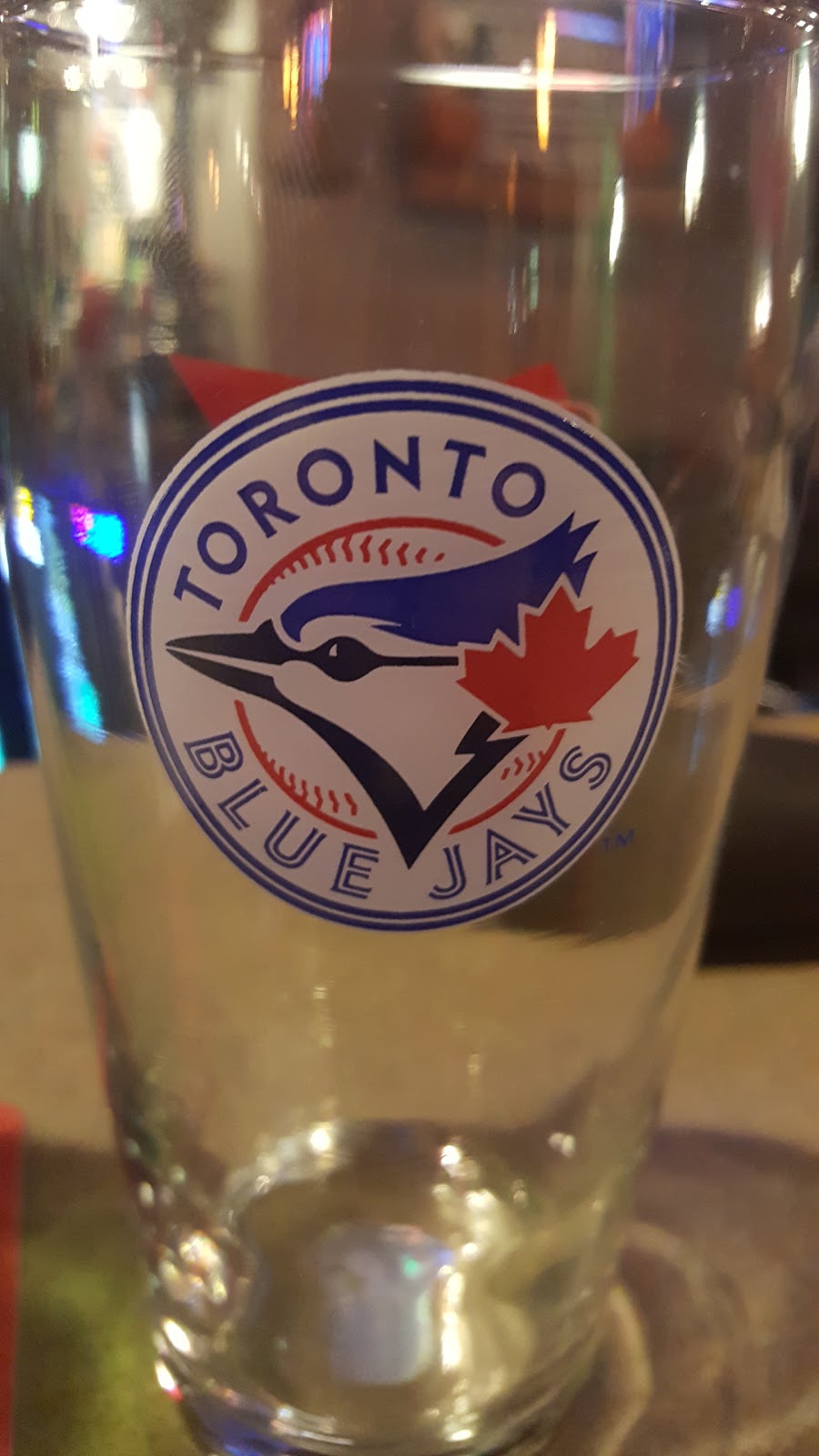 Graysons Pub and Grub | 2 Marsellus Dr, Barrie, ON L4N 0Y4, Canada | Phone: (705) 735-6047