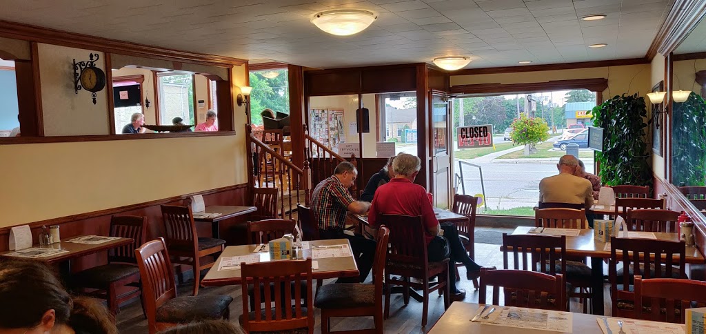 Huron Family Restaurant | 132 Main St S, Exeter, ON N0M 1S1, Canada | Phone: (519) 235-4623