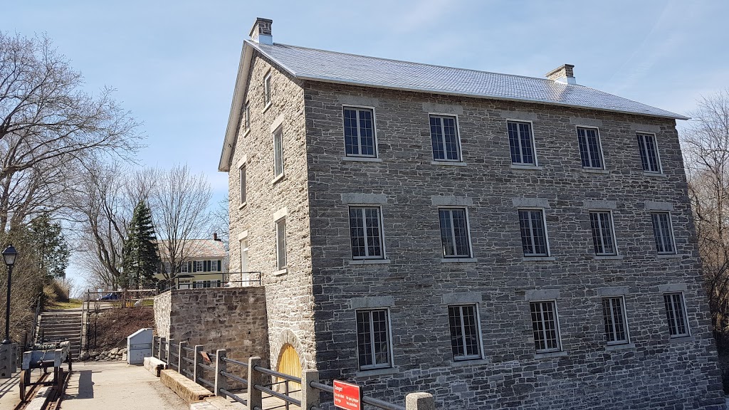 A Y Jackson Park | 1102 Bridge St, Manotick, ON K4M 1J2, Canada