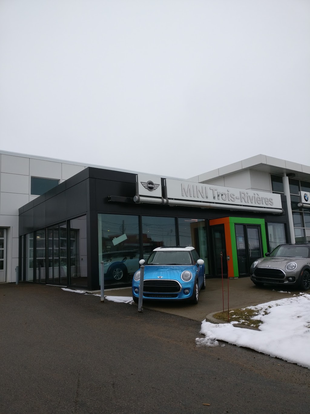 Mini Trois-Rivieres | 445 Rue Vachon, Trois-Rivières, QC G8T 8P6, Canada | Phone: (819) 376-1010