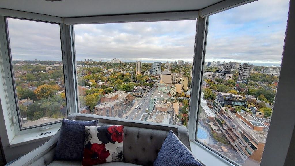 Jet Furnished Suites Yorkville | 155 Yorkville Ave, Toronto, ON M5R 1C4, Canada | Phone: (647) 227-6812