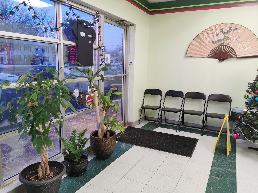 Winner House Chinese Food | 1 Tartan Dr Unit 7, Nepean, ON K2J 2W7, Canada | Phone: (613) 825-6565