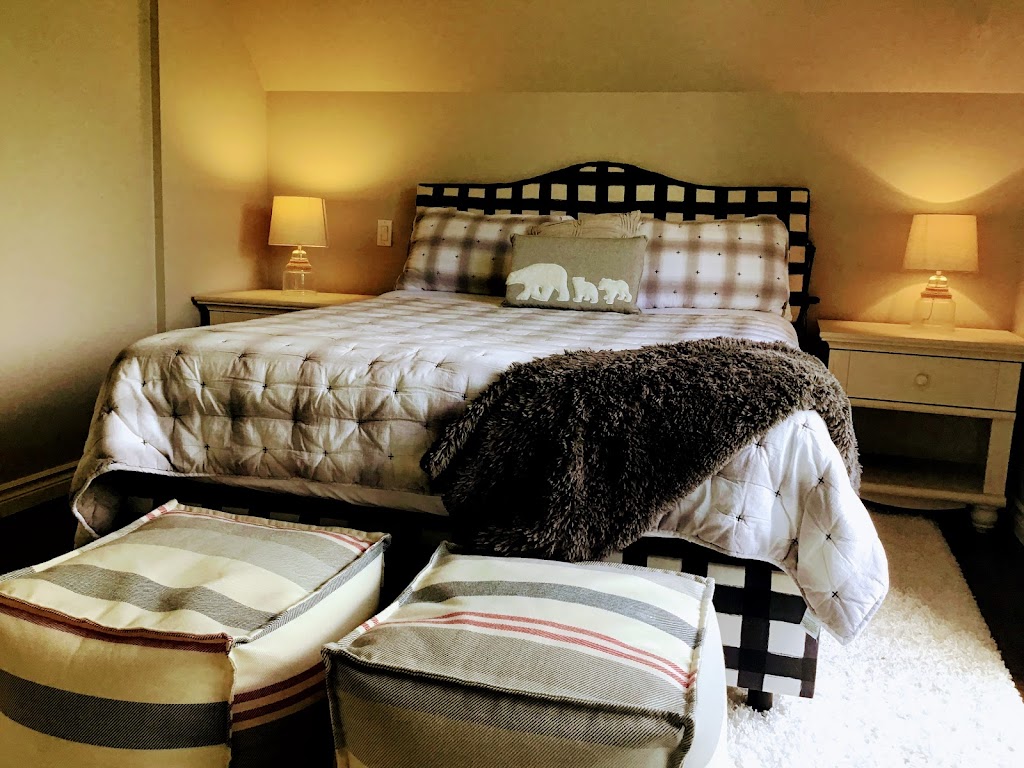 Quinsana Bed and Breakfast | 646 Bayham-Norfolk Boundary Rd, Tillsonburg, ON N4G 4G9, Canada | Phone: (204) 572-1439
