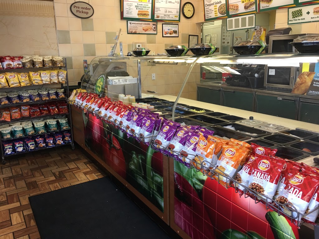 Subway | 1055 McPhillips St, Winnipeg, MB R2X 2K6, Canada | Phone: (204) 940-5560