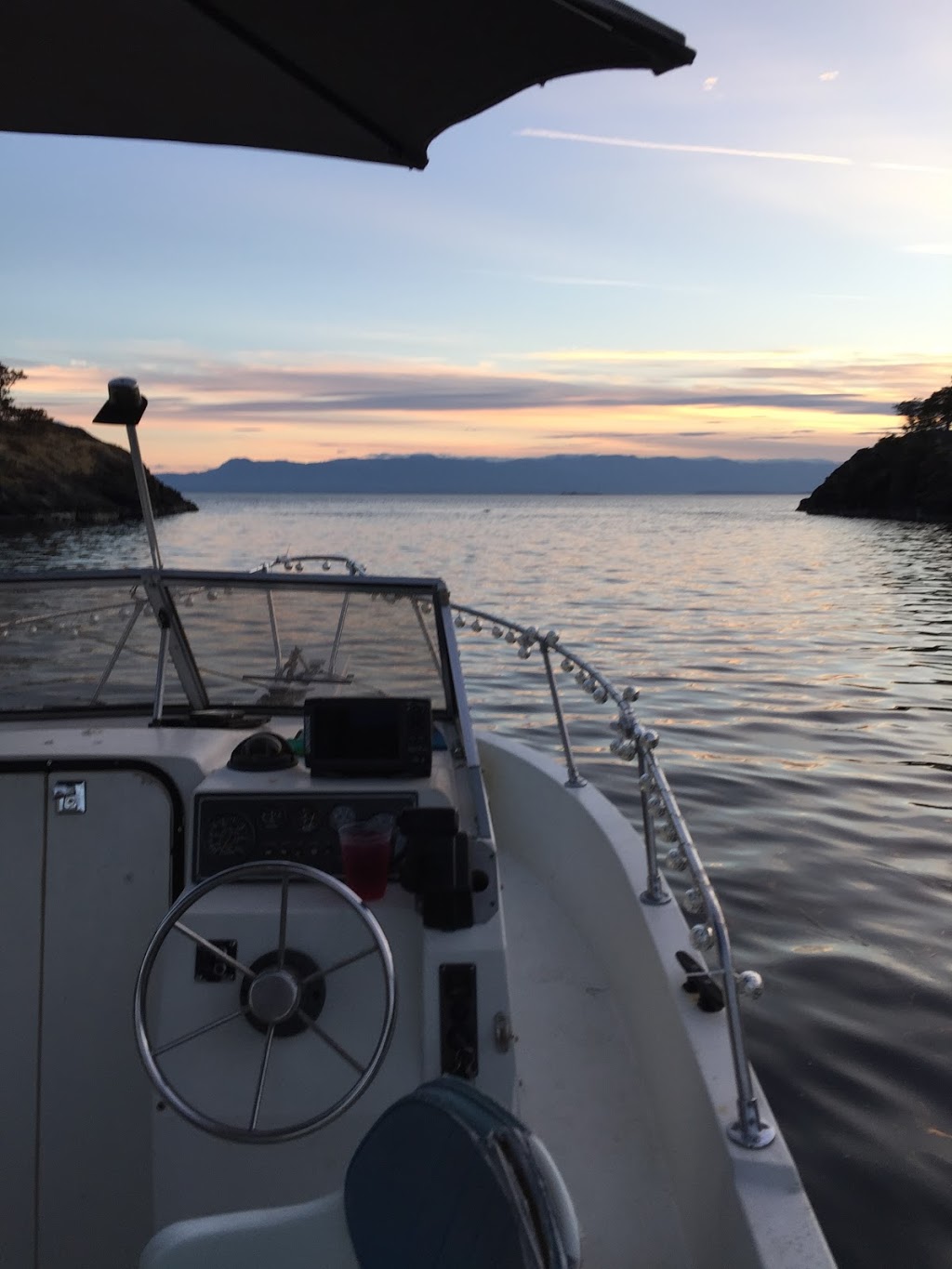 Black Dog Charters | 1526 Sunrise Dr, Parksville, BC V9P 1X7, Canada | Phone: (604) 757-8859
