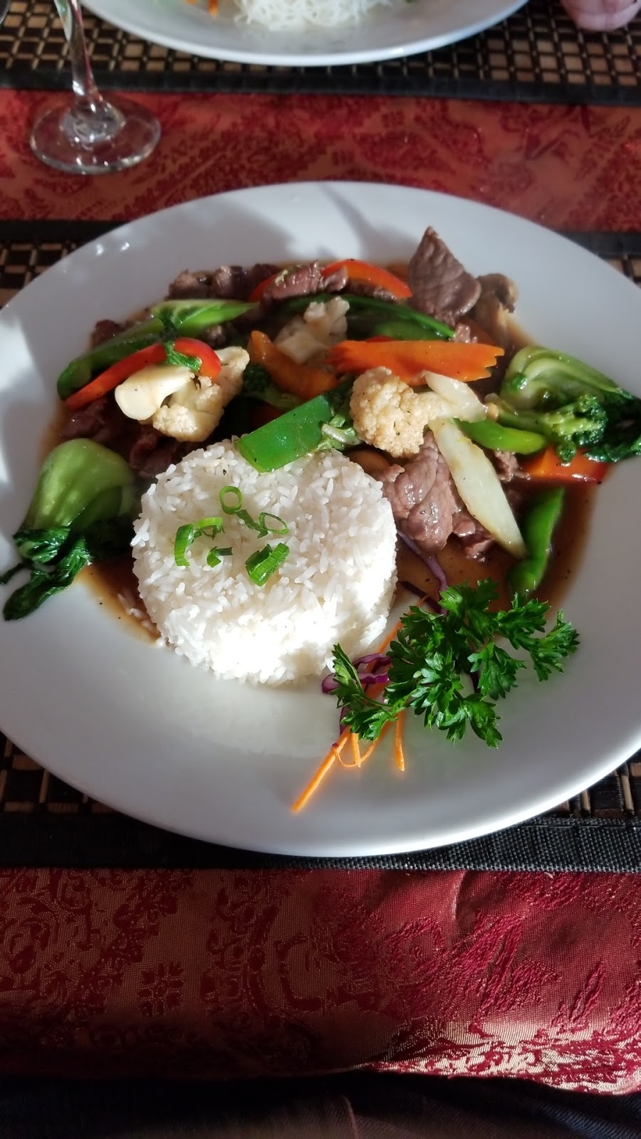 Restaurant Naga 995 | 1190 Rue Notre-Dame, Lavaltrie, QC J5T 1M4, Canada | Phone: (450) 935-3636