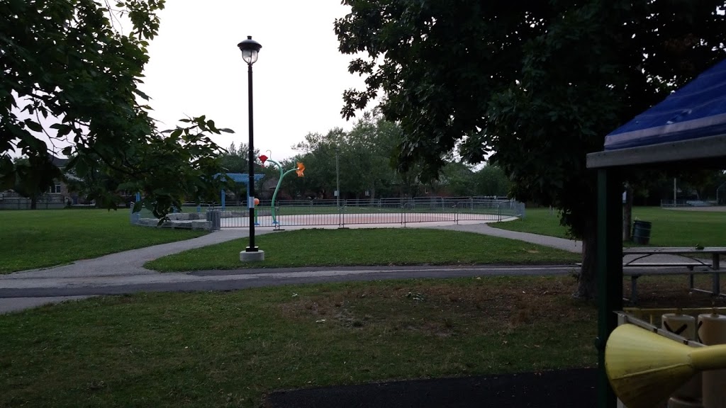 Splash Pad | Winona, Hamilton, ON L8E, Canada