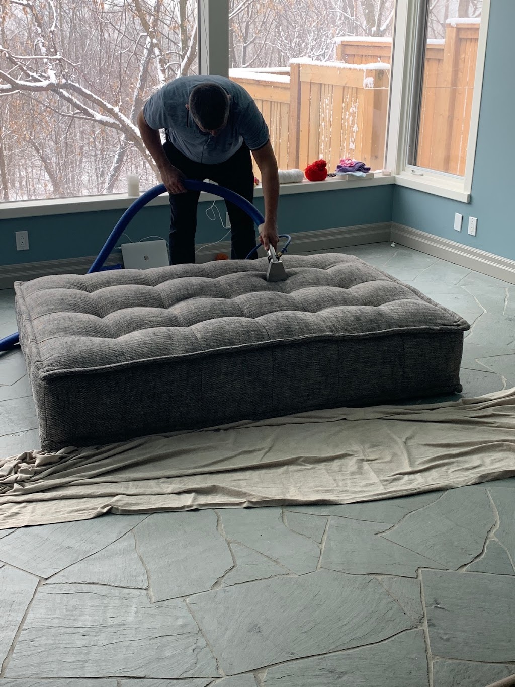 MK Universal Carpet & Furniture Cleaning | 2079 The Collegeway un-85, Mississauga, ON L5L 3M1, Canada | Phone: (416) 823-5577