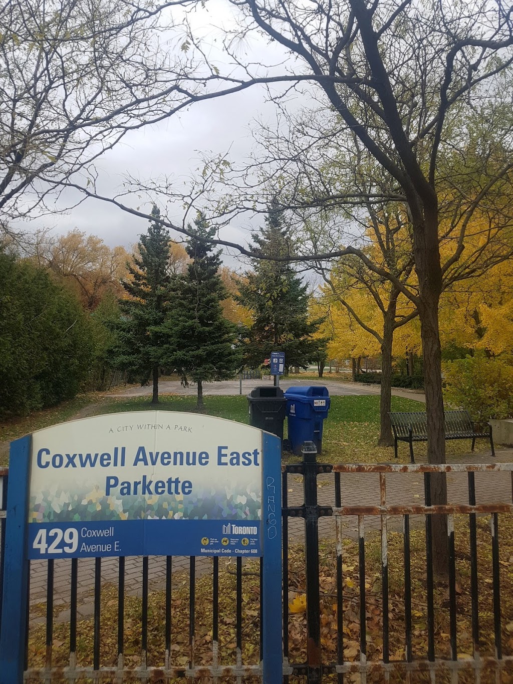 Coxwell Avenue Parkette | 429 Coxwell Ave, Toronto, ON M4L 3B9, Canada | Phone: (416) 338-4386