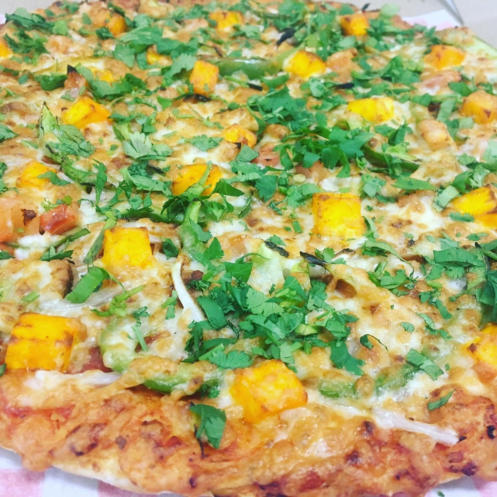 Delicious pizza N Wings | 844 McLeod Ave, Winnipeg, MB R2G 2T7, Canada | Phone: (204) 421-3003