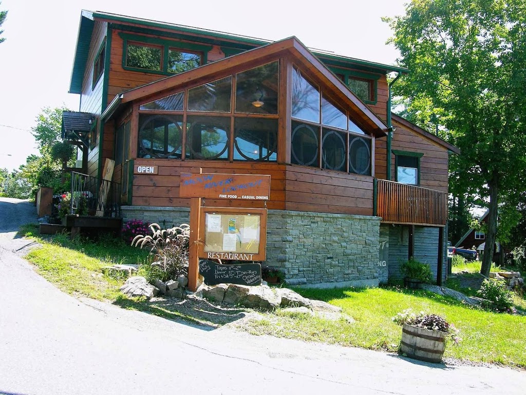 Moon River Lookout Restaurant & Catering | 1002 Walker St, Bala, ON P0C 1A0, Canada | Phone: (705) 762-2393