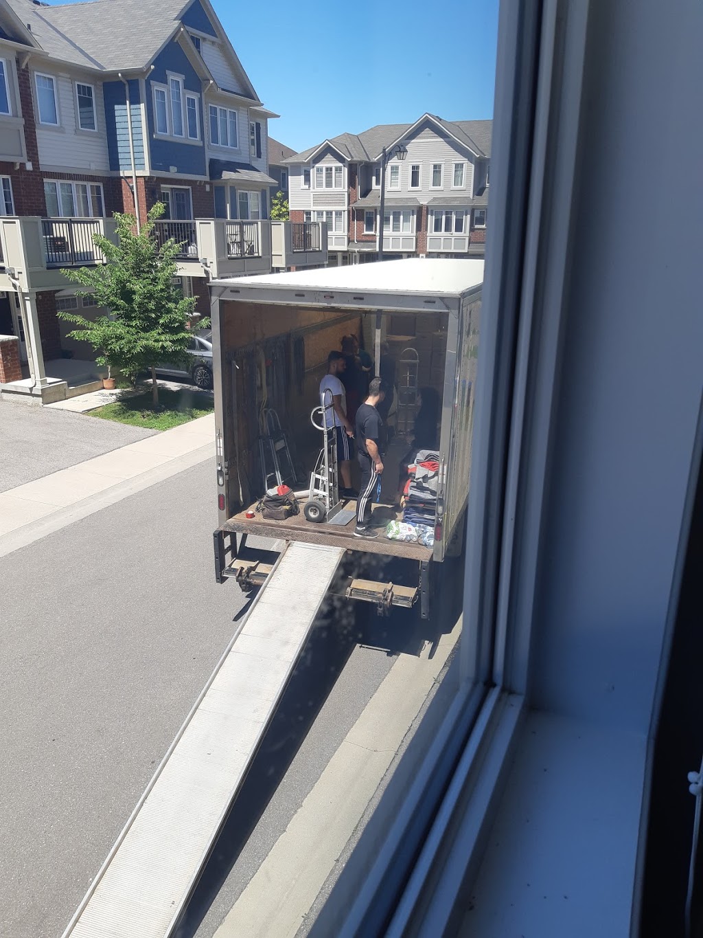 Aleks Moving Company Milton Movers | 350 Martin St, Milton, ON L9T 2R6, Canada | Phone: (289) 815-1386