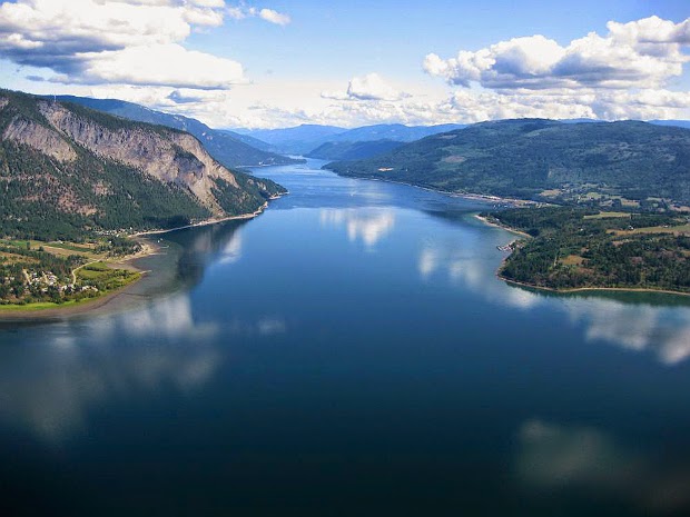 RE/MAX Shuswap | 1111 Lakeshore Dr W, Salmon Arm, BC V1E 1E4, Canada | Phone: (250) 832-7051