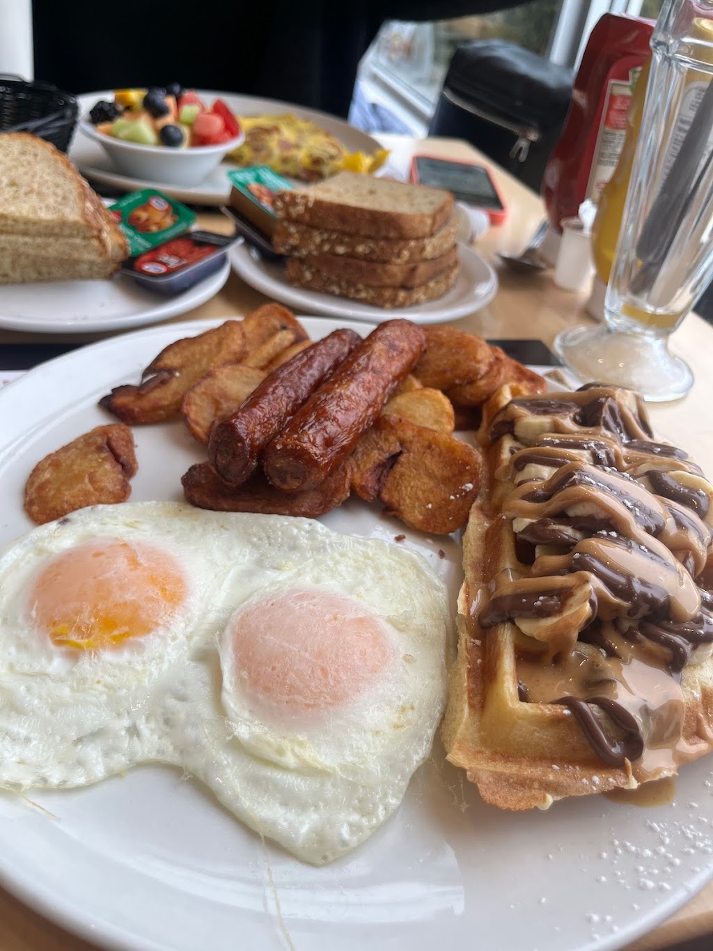 LOeufrier (Bromont) | 109 Boul. du Carrefour Local #100, Bromont, QC J2L 3L1, Canada | Phone: (450) 534-4494