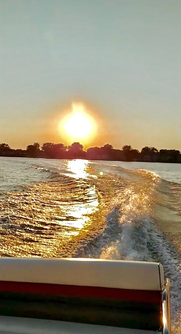 ADVENTURE CHARTERS & EXCURSIONS | 47710 Jefferson Ave, New Baltimore, MI 48047, USA