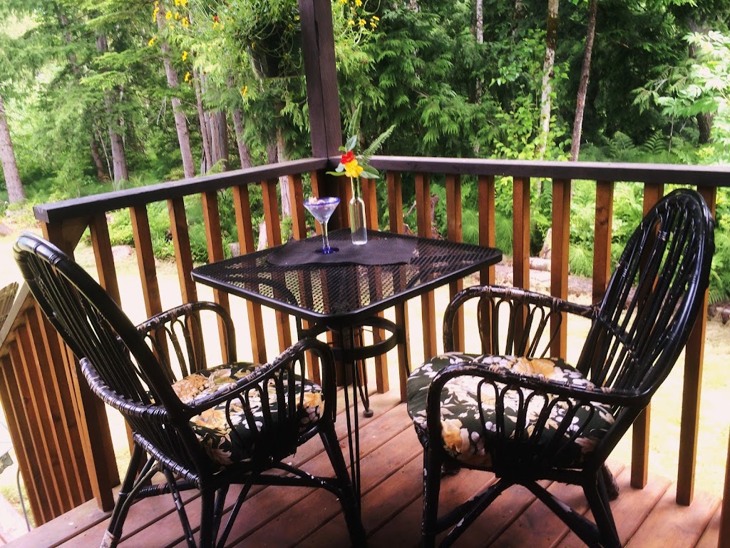Suite Amour Hobby Farm Guest Cottages | 3567 Ryan Rd, Qualicum Beach, BC V9K 1X9, Canada | Phone: (250) 752-4520