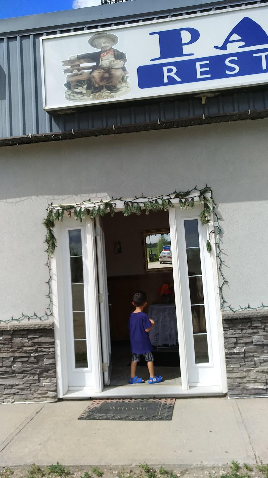 Papus Restaurant | 399 Centre St, Regina Beach, SK S0G 4C0, Canada | Phone: (306) 729-7272