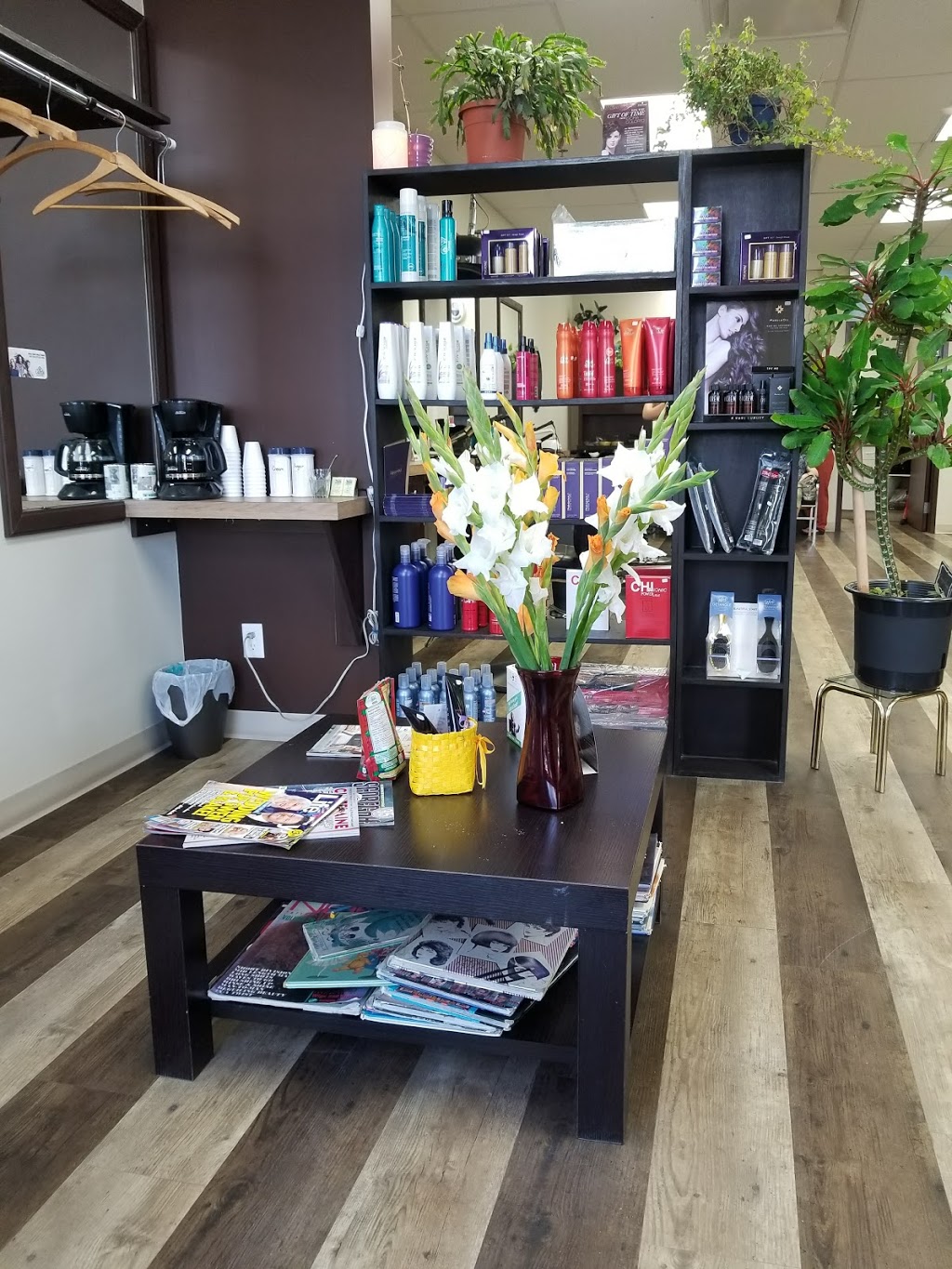 Westwood Village Shopping Centre | 3300 Portage Ave, Winnipeg, MB R3K 0Z1, Canada