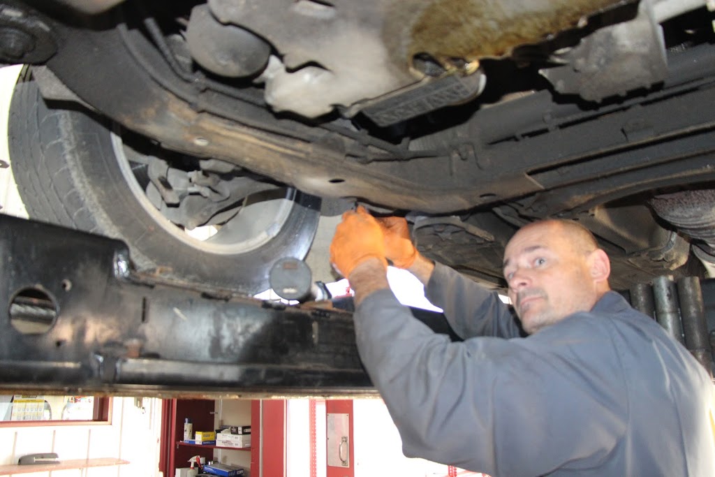 Garage J Sylvestre et Fils | 491 QC-158, Saint-Thomas, QC J0K 3L0, Canada | Phone: (450) 756-0864