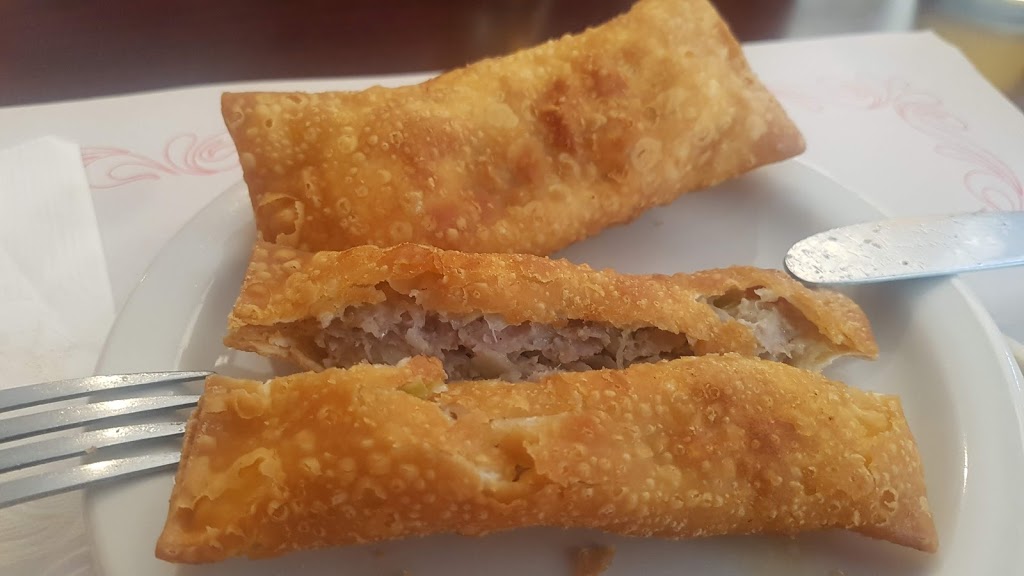 Lucky Inn Restaurant | 1771 Rue Saint-Louis, Gatineau, QC J8T 4H2, Canada | Phone: (819) 568-5242