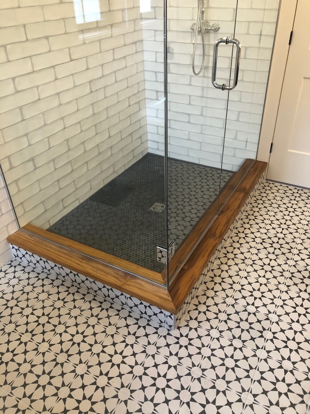 Mirror Works Inc. | 2713 Fenton Rd, Gloucester, ON K1T 3T8, Canada | Phone: (613) 746-4245