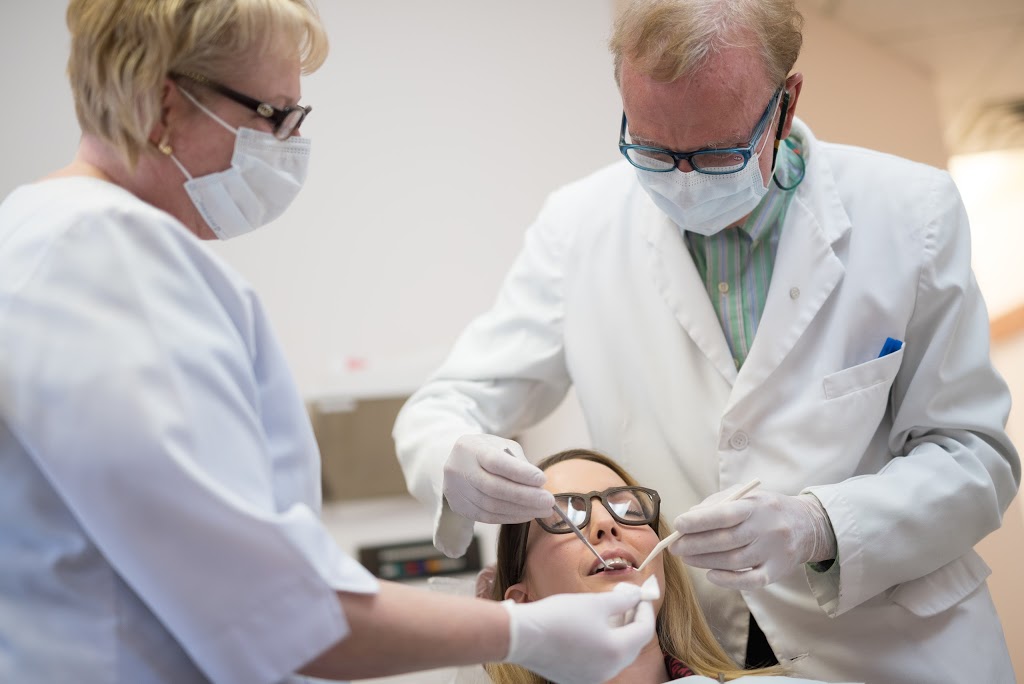 Hogs Back Dental Centre | 1390 Prince of Wales Dr, Ottawa, ON K2C 3N6, Canada | Phone: (613) 226-2022