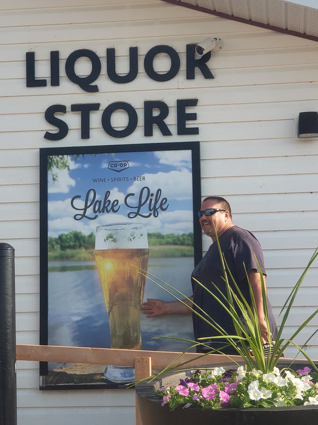 Falun Co-op Branch Liquor Store | 272017 AB-13, Falun, AB T0C 1H0, Canada | Phone: (780) 352-5513
