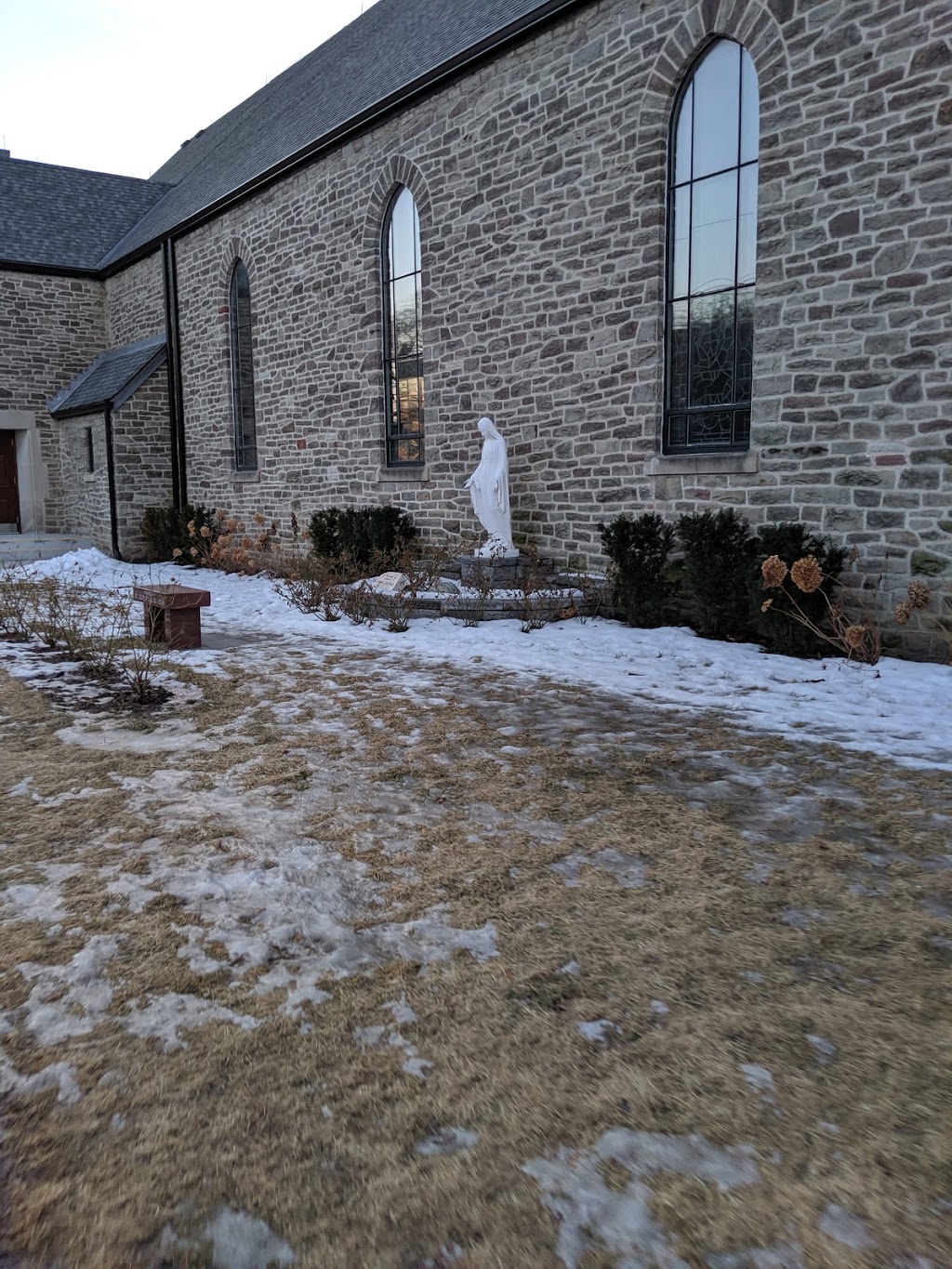St. Leos Roman Catholic Church, Mimico | 277 Royal York Rd, Etobicoke, ON M8V 2V8, Canada | Phone: (416) 251-1109