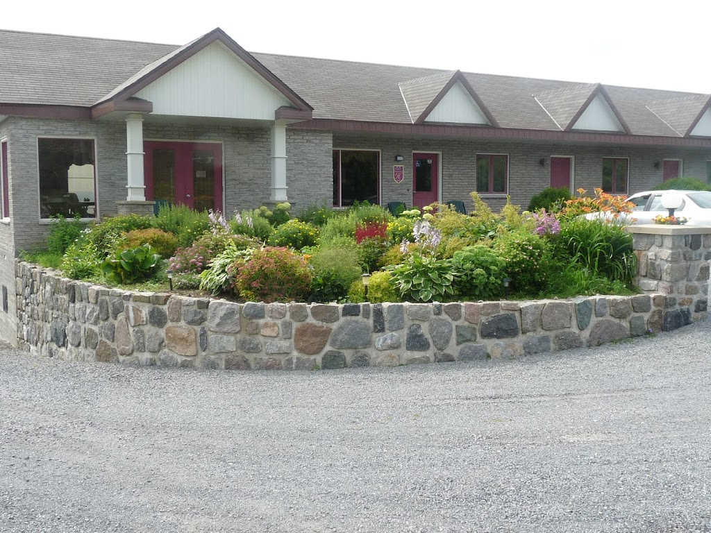 Motel Nolen | 975 Saint-Laurent, Saint-Siméon, QC G0T 1X0, Canada | Phone: (418) 638-5377