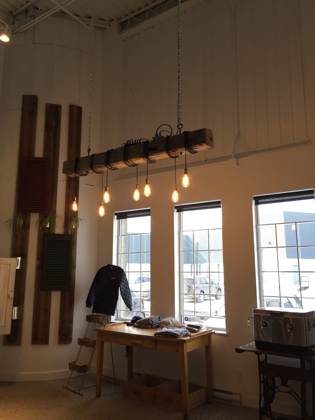 Collectif Brassicole Ensemble | 1500 Rue Nobel, Boucherville, QC J4B 5H3, Canada | Phone: (514) 312-3035