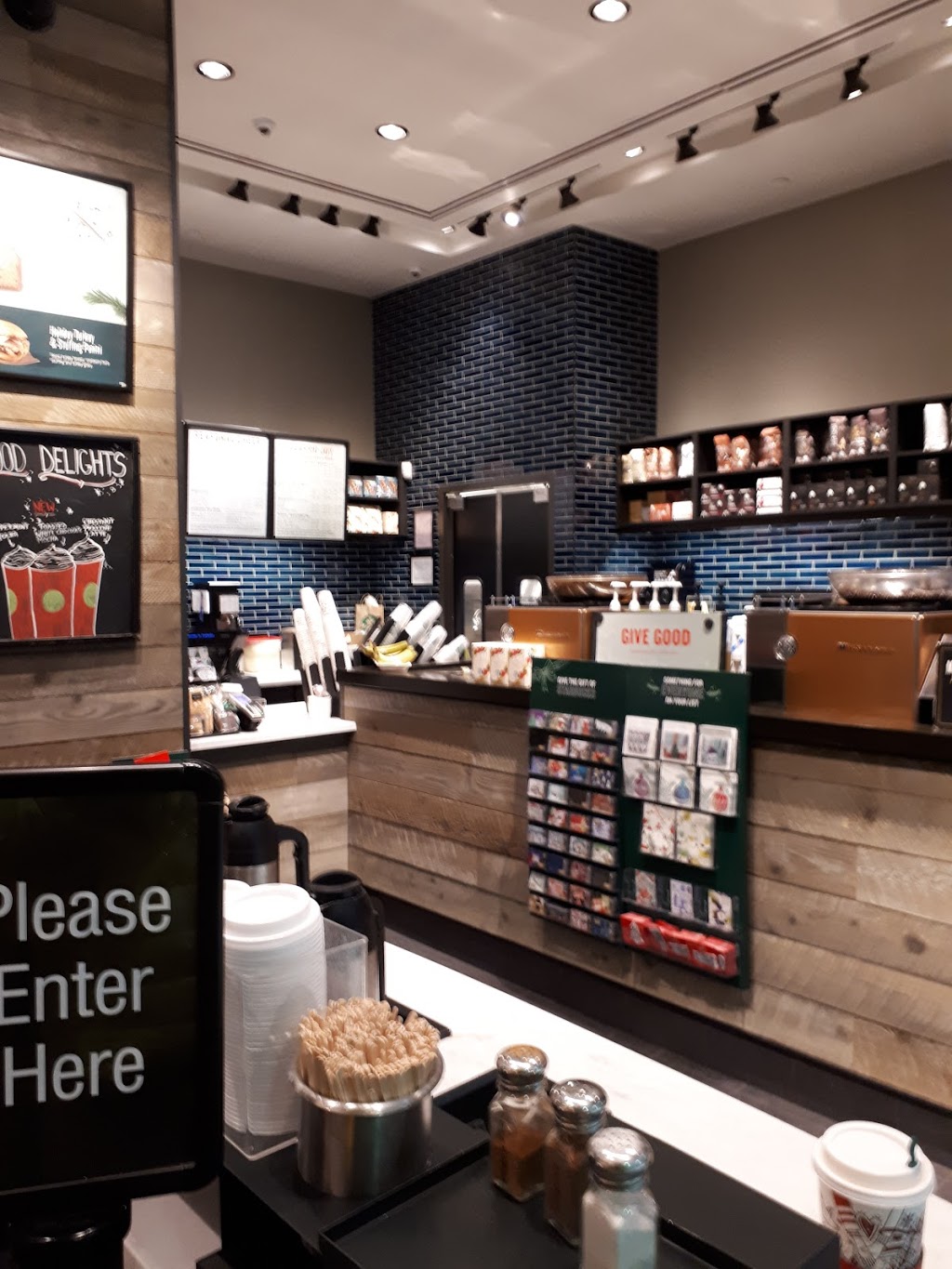 Starbucks | 76, 1 Edmonton City Centre NW, Edmonton, AB T5J 2Z2, Canada | Phone: (780) 428-0311