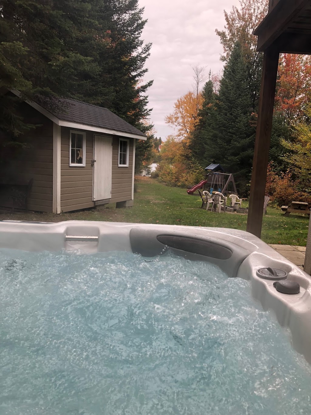 Le Relais Familial (sur-le-lac) | 124 Rue du Tour du Lac, Saint-Faustin--Lac-Carré, QC J0T 1T1, Canada | Phone: (873) 280-6996