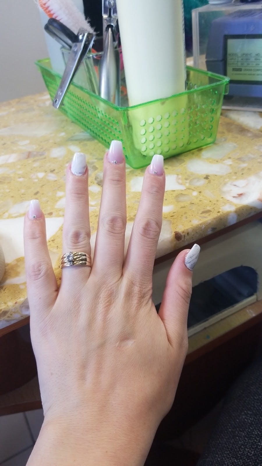 RN Nails & Spa | 3817 40 Ave, Red Deer, AB T4N 2W4, Canada | Phone: (403) 346-2888