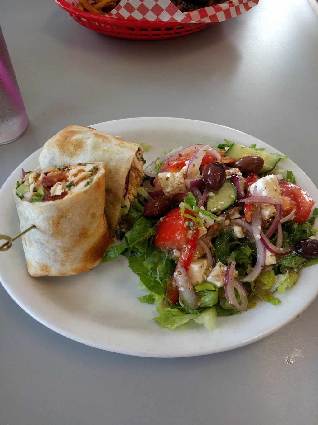 Maple Diner and Smokehouse | 670A River Rd W, Wasaga Beach, ON L9Z 2P1, Canada | Phone: (705) 352-5100