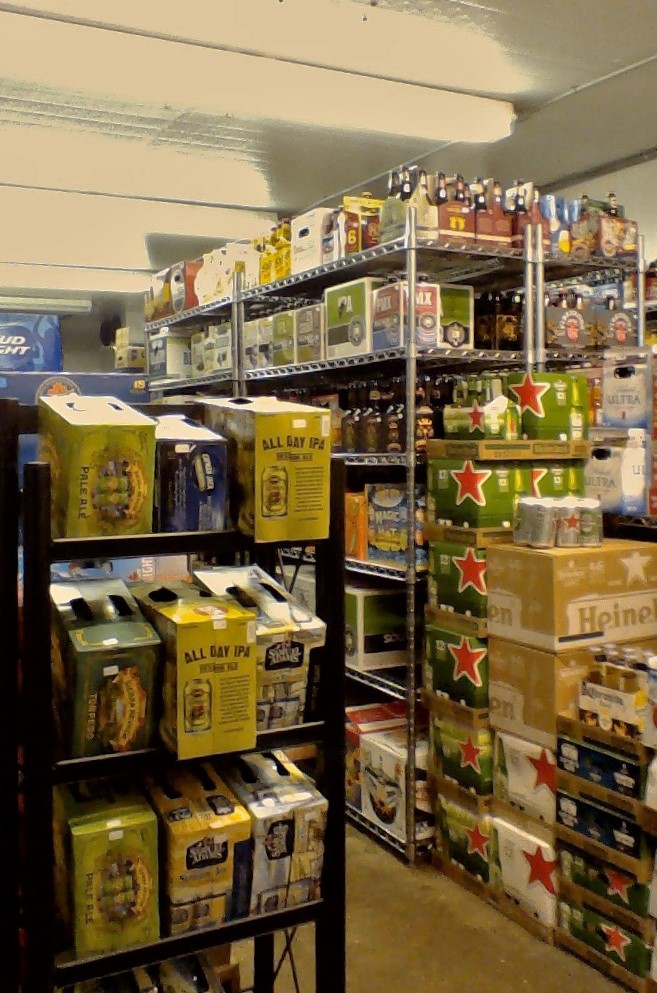 Twinlo Beverage Mart Inc | 6700 Porter Rd, Niagara Falls, NY 14304, USA | Phone: (716) 297-8100