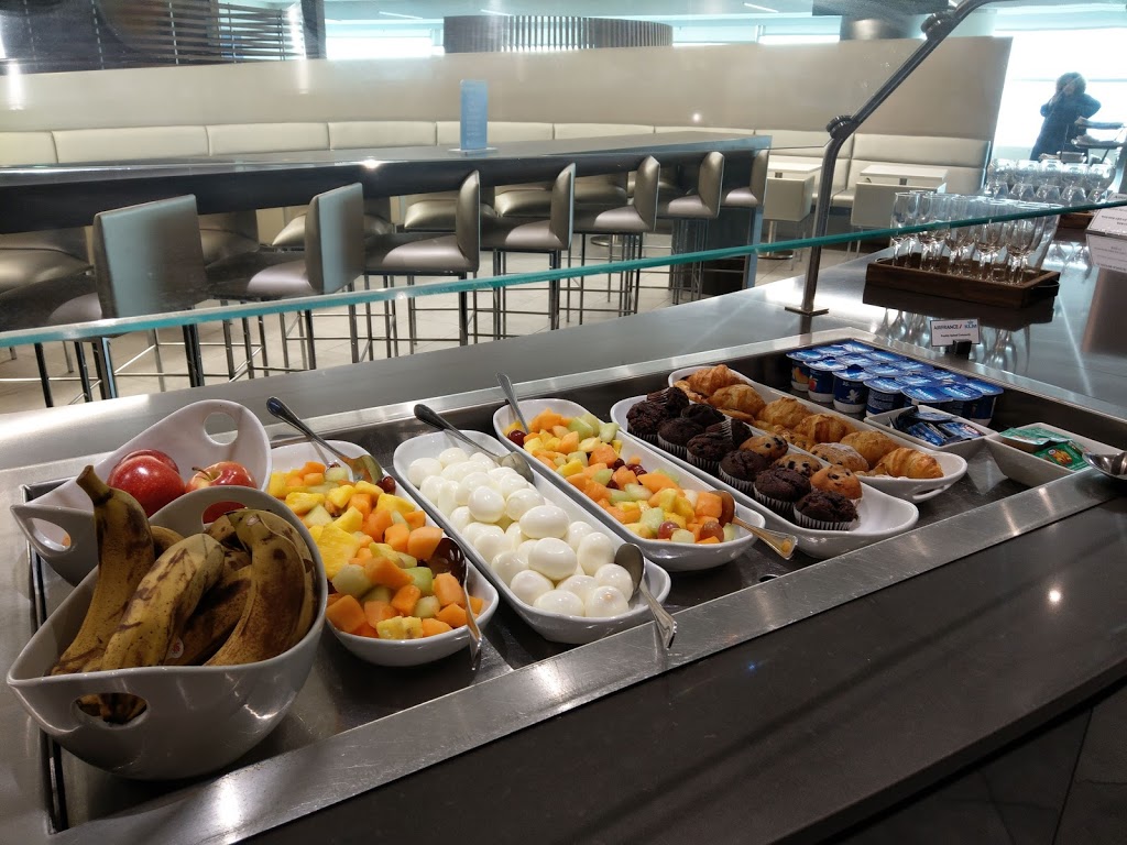 Air France-KLM lounge | Silver Dart Dr, Mississauga, ON L4W 1S9, Canada