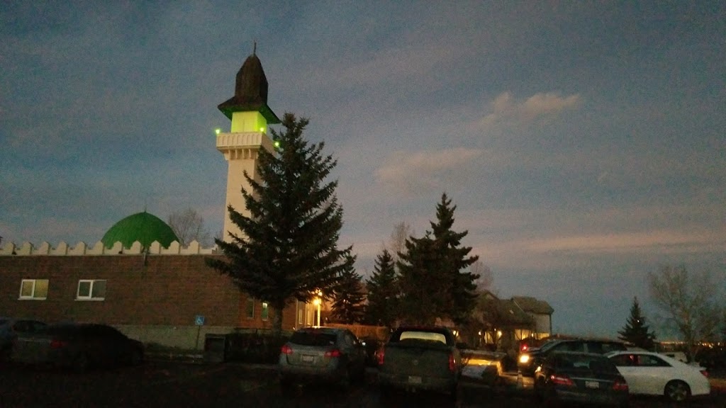 SW Masjid/Mosque - Calgary Islamic Center | 5615 14 Ave SW, Calgary, AB T3H 2E8, Canada | Phone: (403) 242-1637