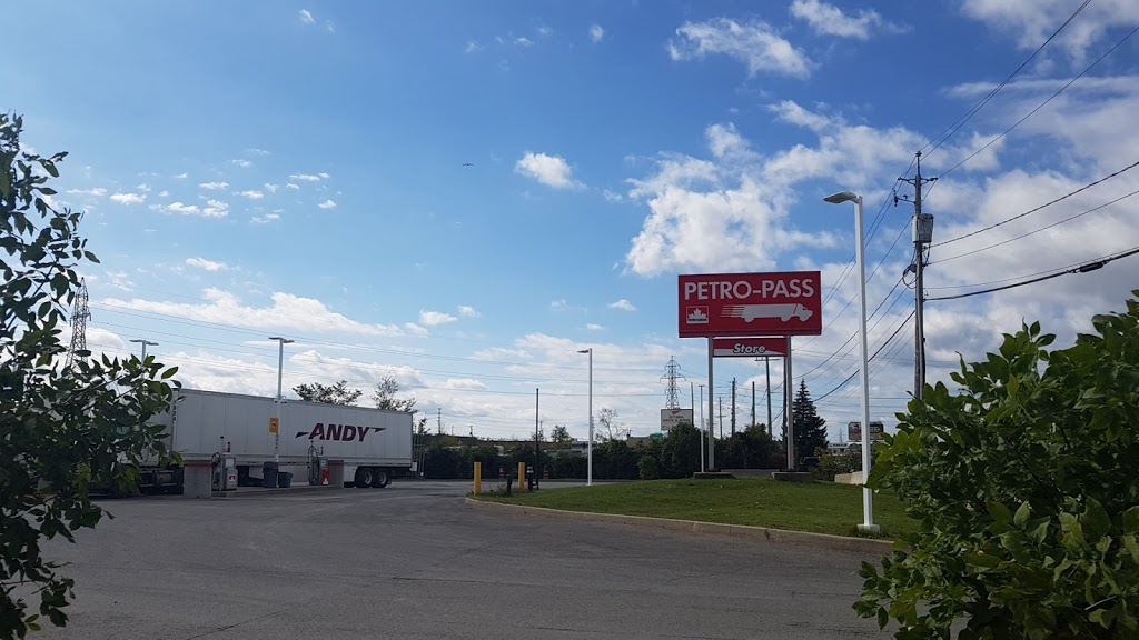 Petro-Pass Truck Stop | 1400 Windmill Ln, Gloucester, ON K1B 4V5, Canada | Phone: (613) 744-5711