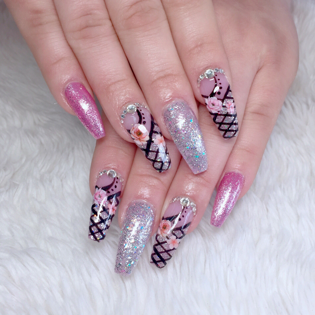 Hanas Nails Spa & Hair Boutique | 108 Facer St, St. Catharines, ON L2M 5J7, Canada | Phone: (289) 438-2236